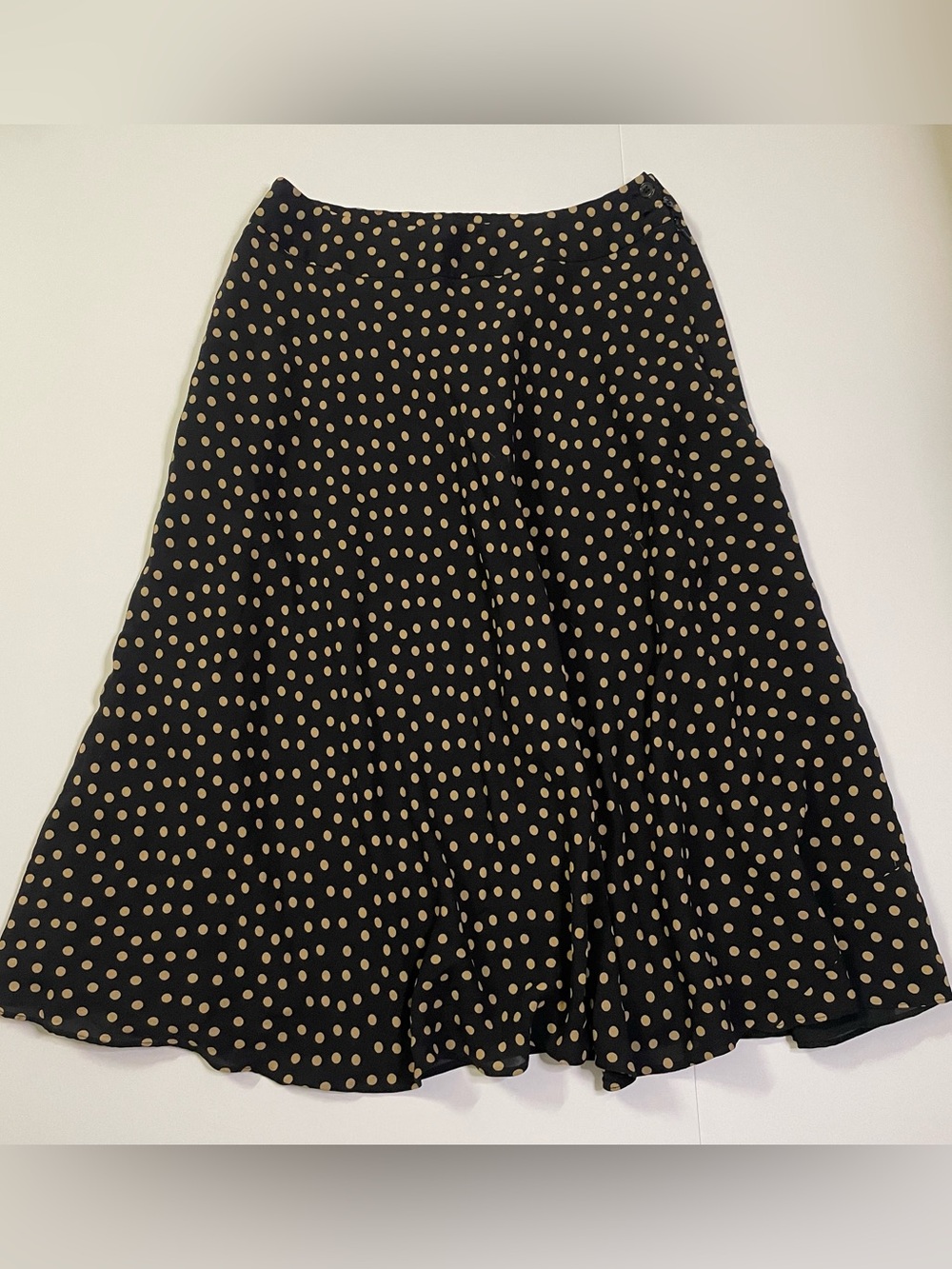 Jones New York 100% Silk Black Full Mid Skirt with Tan Polka Dots size 6